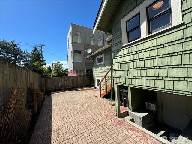 811 NE 66th Street, Seattle, WA 98115