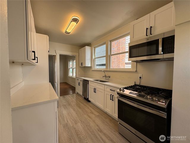 811 NE 66th Street, Seattle, WA 98115