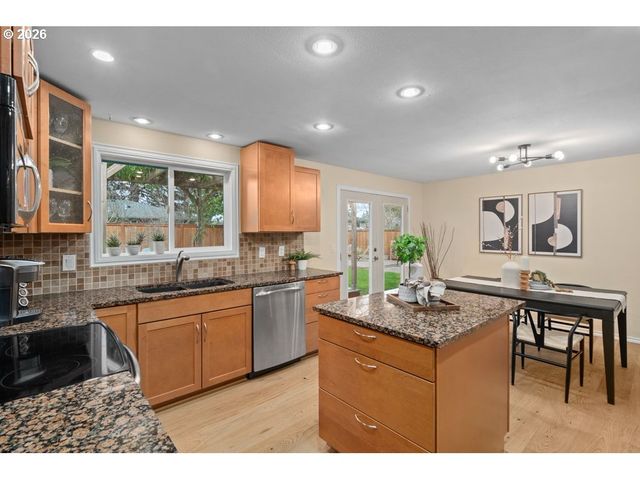 14325 Sw 22ND St, Beaverton, OR 97008