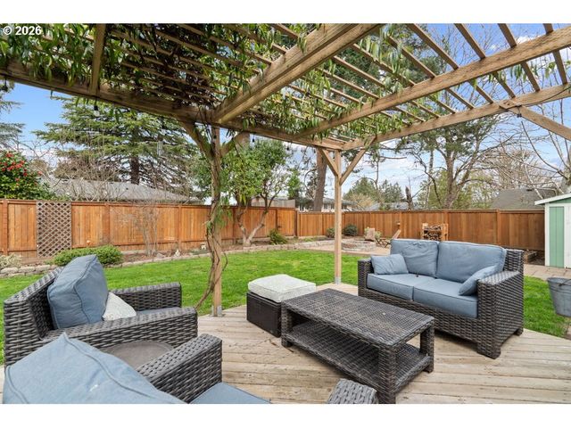 14325 Sw 22ND St, Beaverton, OR 97008