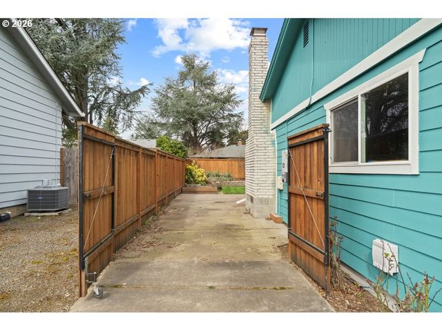 14325 Sw 22ND St, Beaverton, OR 97008