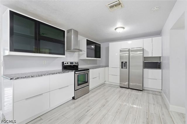 4431 SE 19th AVE, Cape Coral, FL 33904