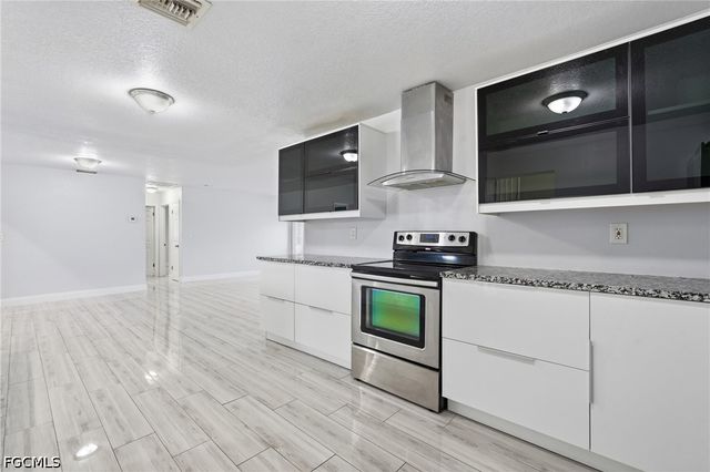 4431 SE 19th AVE, Cape Coral, FL 33904