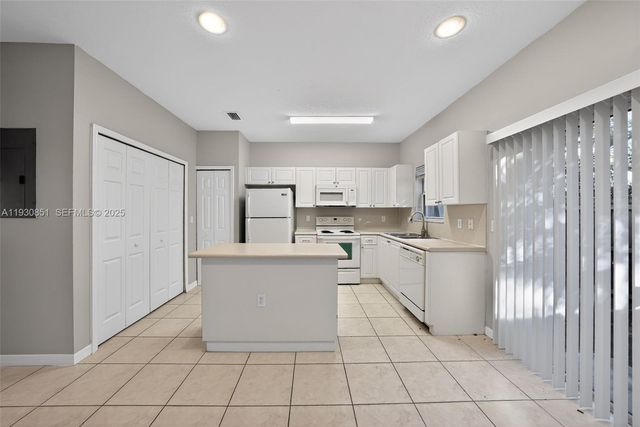 1614 SE 31st Ct, Homestead, FL 33035