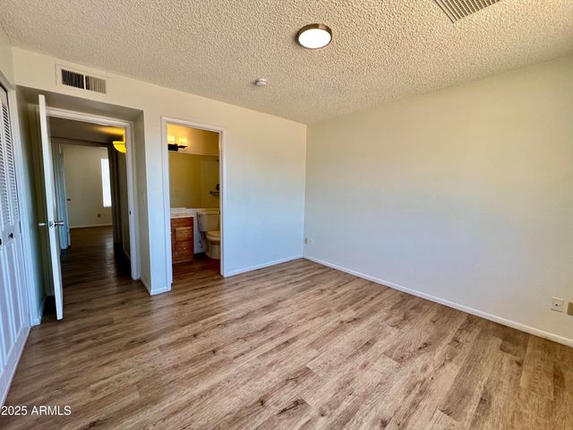 2043 E JEROME Avenue, Mesa, AZ 85204