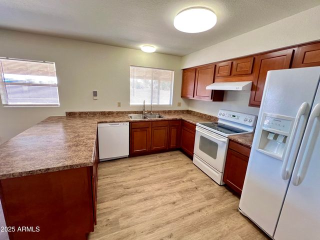 2043 E JEROME Avenue, Mesa, AZ 85204