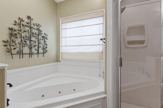 2808 S Locke Point Drive, Lake Charles, LA 70605