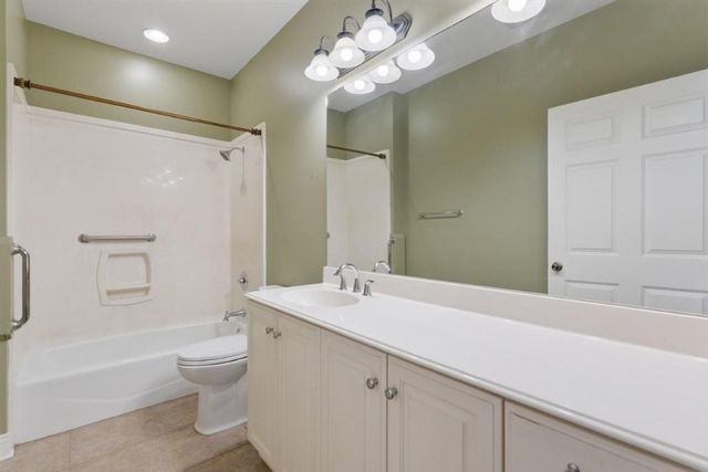 2808 S Locke Point Drive, Lake Charles, LA 70605