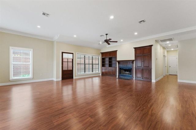 2808 S Locke Point Drive, Lake Charles, LA 70605