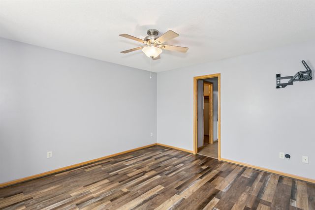 430 S Eastridge St, Valley Center, KS 67147