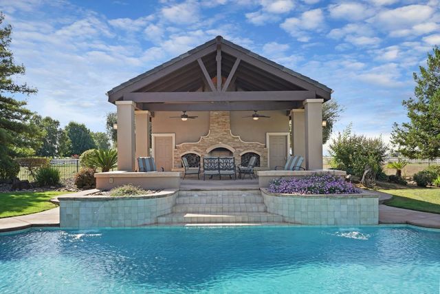 16795 N Manor Ln, Lodi, CA 95240