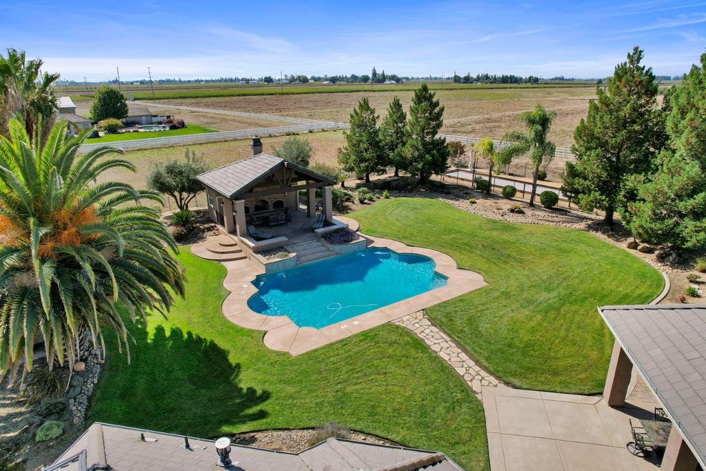 16795 N Manor Ln, Lodi, CA 95240