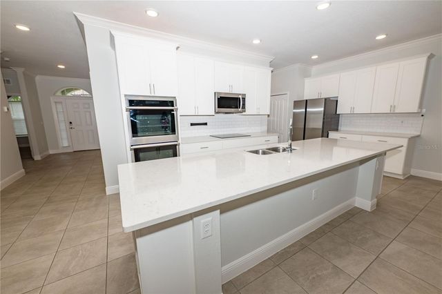 375 VILLA SORRENTO CIRCLE, Haines City, FL 33844