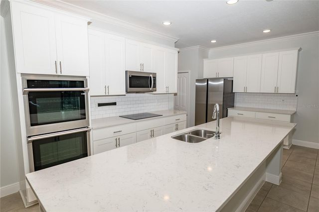 375 VILLA SORRENTO CIRCLE, Haines City, FL 33844