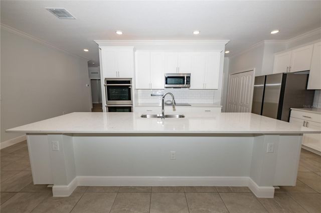 375 VILLA SORRENTO CIRCLE, Haines City, FL 33844