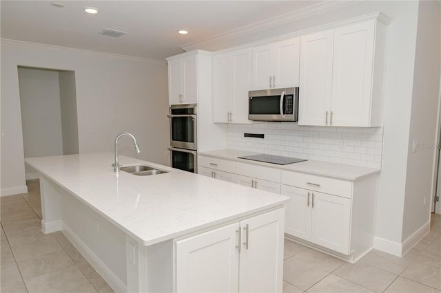 375 VILLA SORRENTO CIRCLE, Haines City, FL 33844