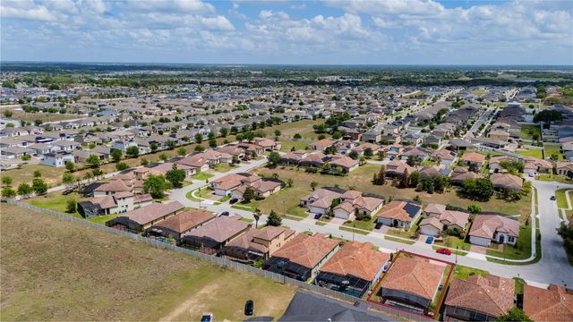 375 VILLA SORRENTO CIRCLE, Haines City, FL 33844