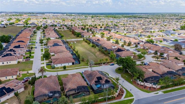 375 VILLA SORRENTO CIRCLE, Haines City, FL 33844