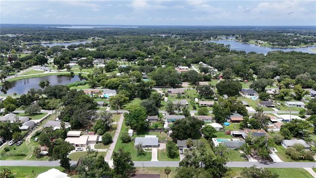 555 WINOGENE AVE, Umatilla, FL 32784