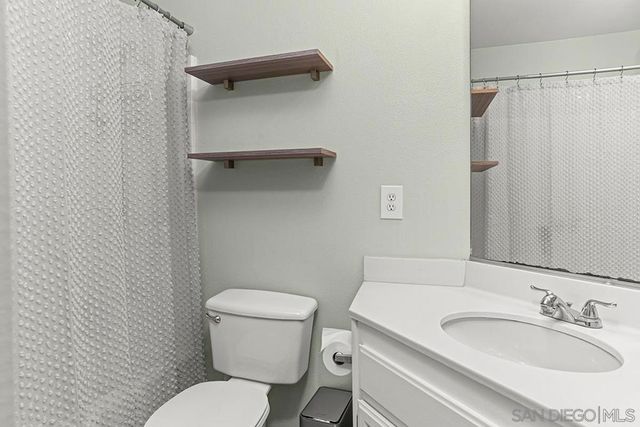 6113 Paseo Granito, Carlsbad, CA 92009