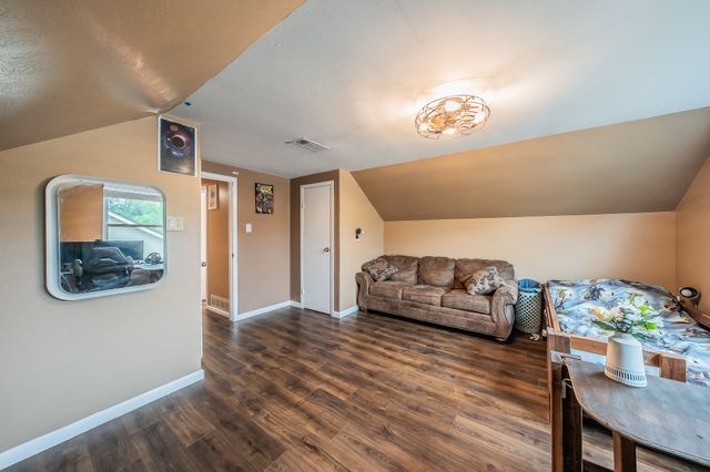 1227 Farnham Court E, Irving, TX 75062