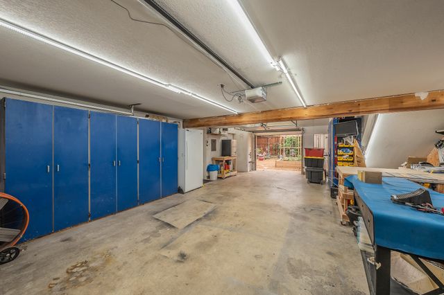 1227 Farnham Court E, Irving, TX 75062