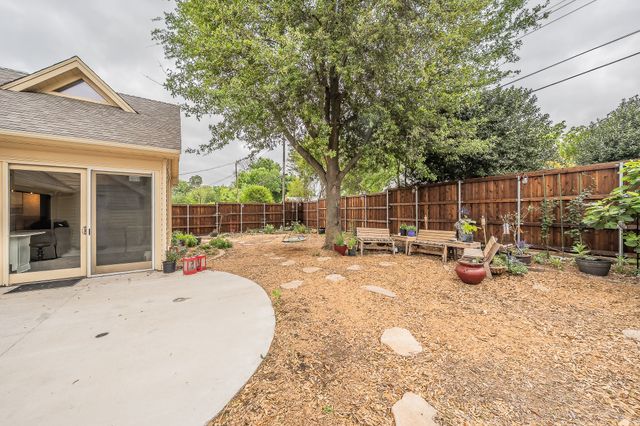 1227 Farnham Court E, Irving, TX 75062