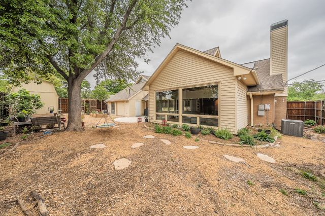 1227 Farnham Court E, Irving, TX 75062