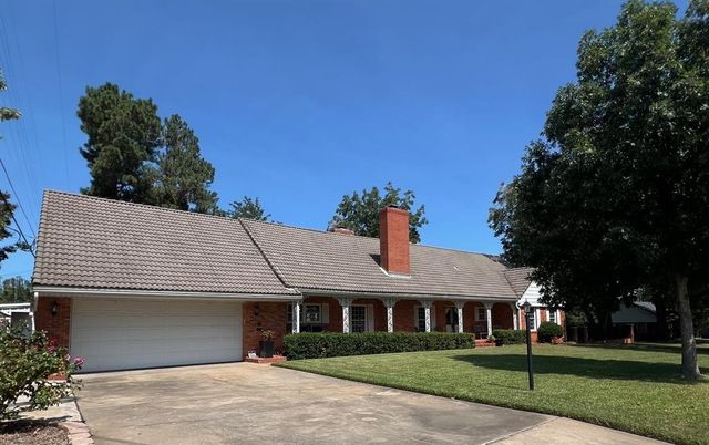 210 E Cammack Street, Shawnee, OK 74804