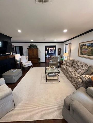 210 E Cammack Street, Shawnee, OK 74804