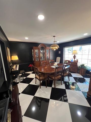 210 E Cammack Street, Shawnee, OK 74804