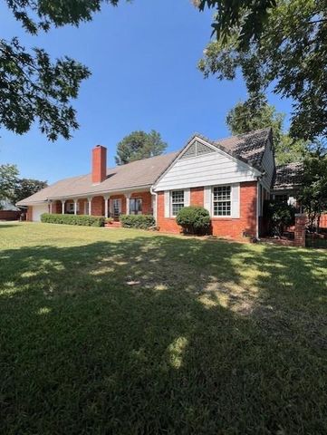 210 E Cammack Street, Shawnee, OK 74804