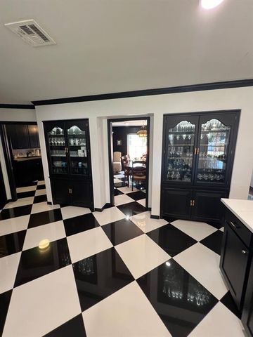 210 E Cammack Street, Shawnee, OK 74804