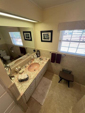 210 E Cammack Street, Shawnee, OK 74804