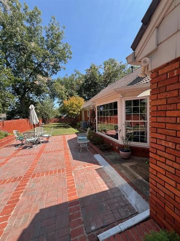 210 E Cammack Street, Shawnee, OK 74804