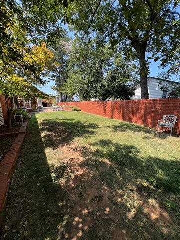 210 E Cammack Street, Shawnee, OK 74804