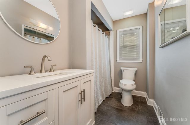 38 Eastern States Parkway, Somerville, NJ 08876