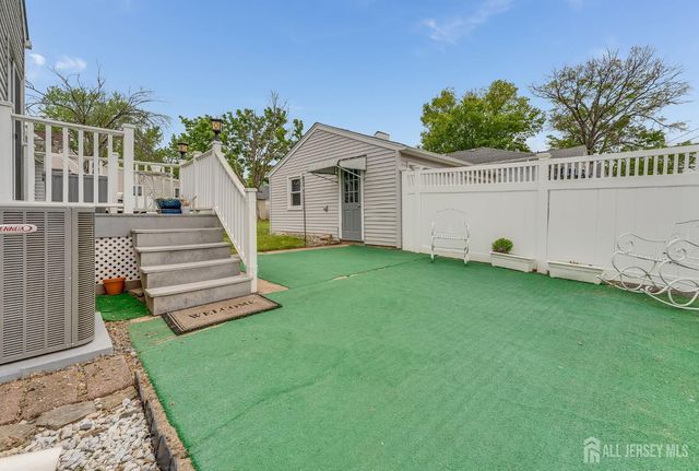38 Eastern States Parkway, Somerville, NJ 08876