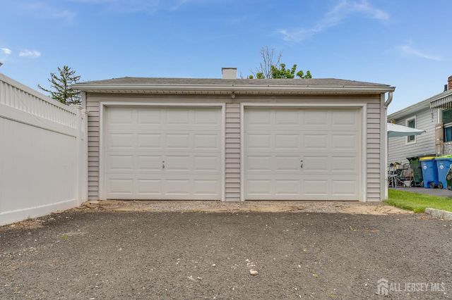 38 Eastern States Parkway, Somerville, NJ 08876