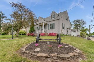 38 Eastern States Parkway, Somerville, NJ 08876