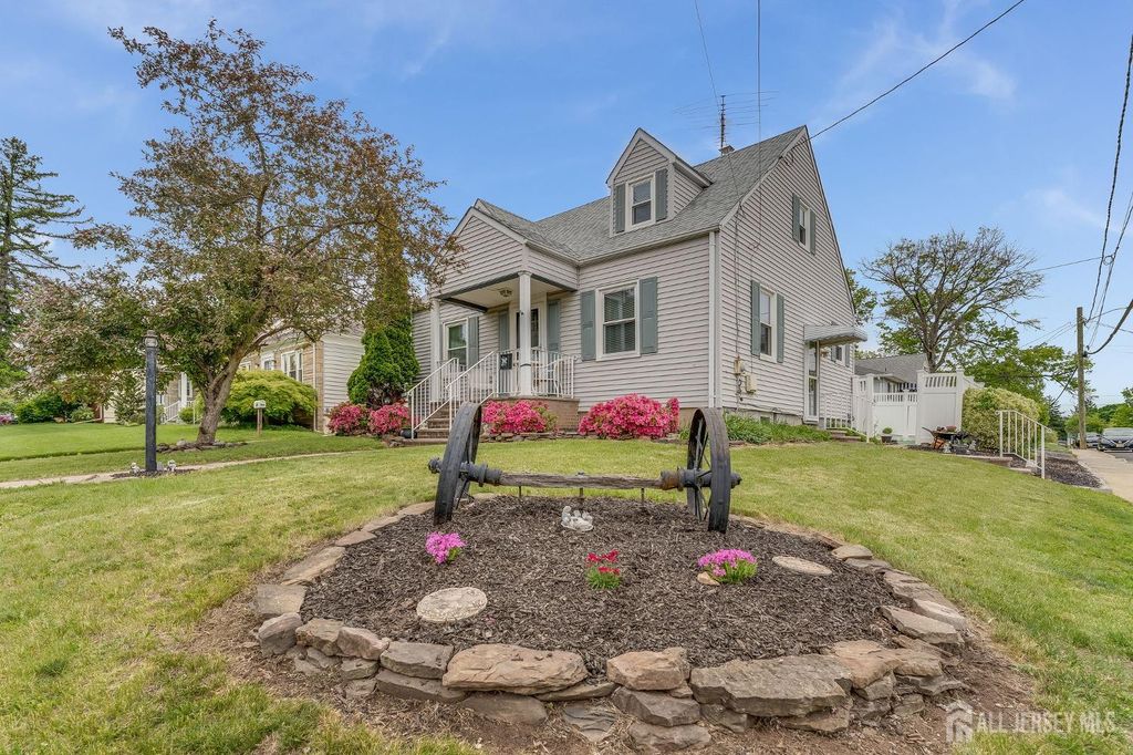 38 Eastern States Parkway, Somerville, NJ 08876