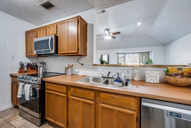 2418 Slaton Drive, Grand Prairie, TX 75052