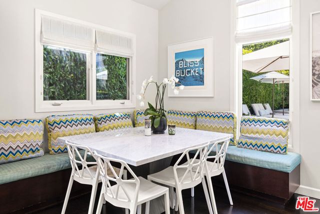 647 Toyopa Drive, Pacific Palisades, CA 90272