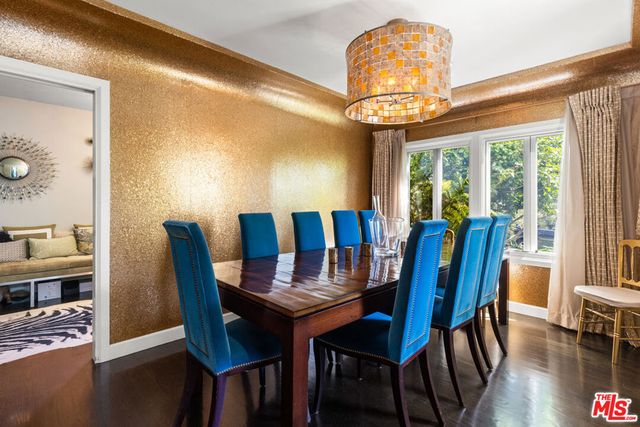 647 Toyopa Drive, Pacific Palisades, CA 90272