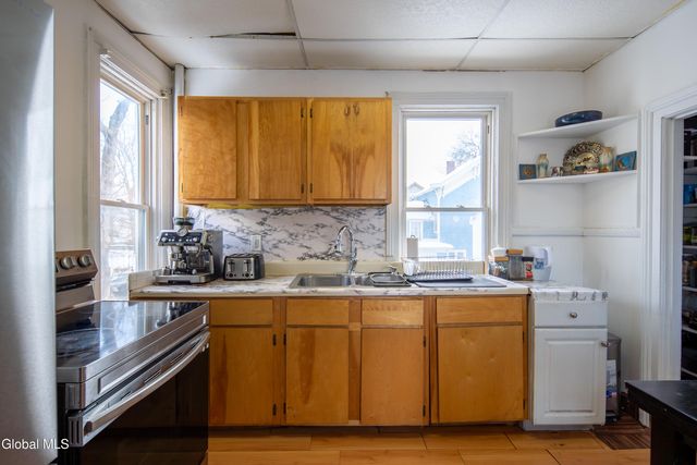 703 Union Street, Schenectady, NY 12305