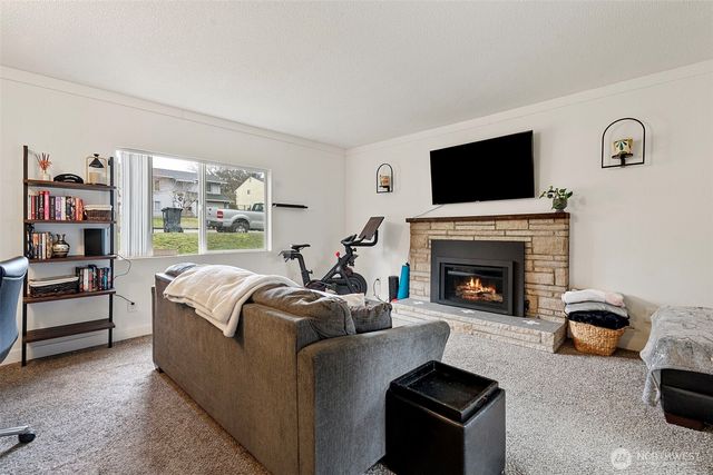 6035 S Cheyenne Street, Tacoma, WA 98409