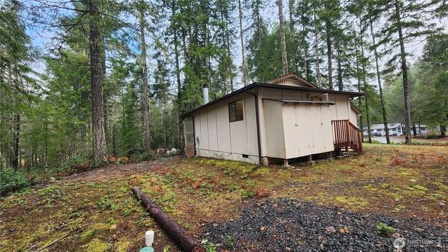 51 N Cod Place, Hoodsport, WA 98548
