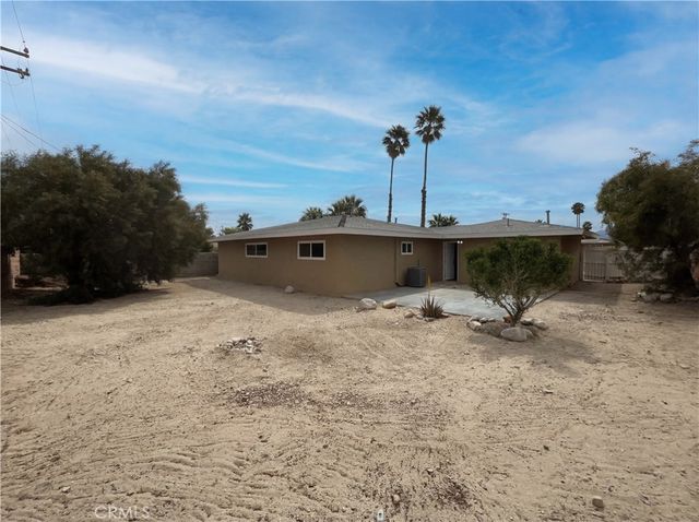 386 W Sunview, Palm Springs, CA 92262