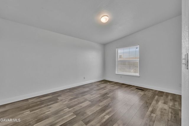 1550 W 20th Street 25, Rosamond, CA 93560