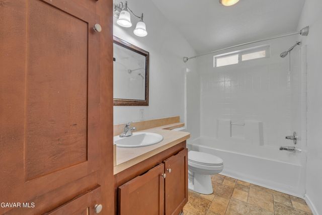 1550 W 20th Street 25, Rosamond, CA 93560